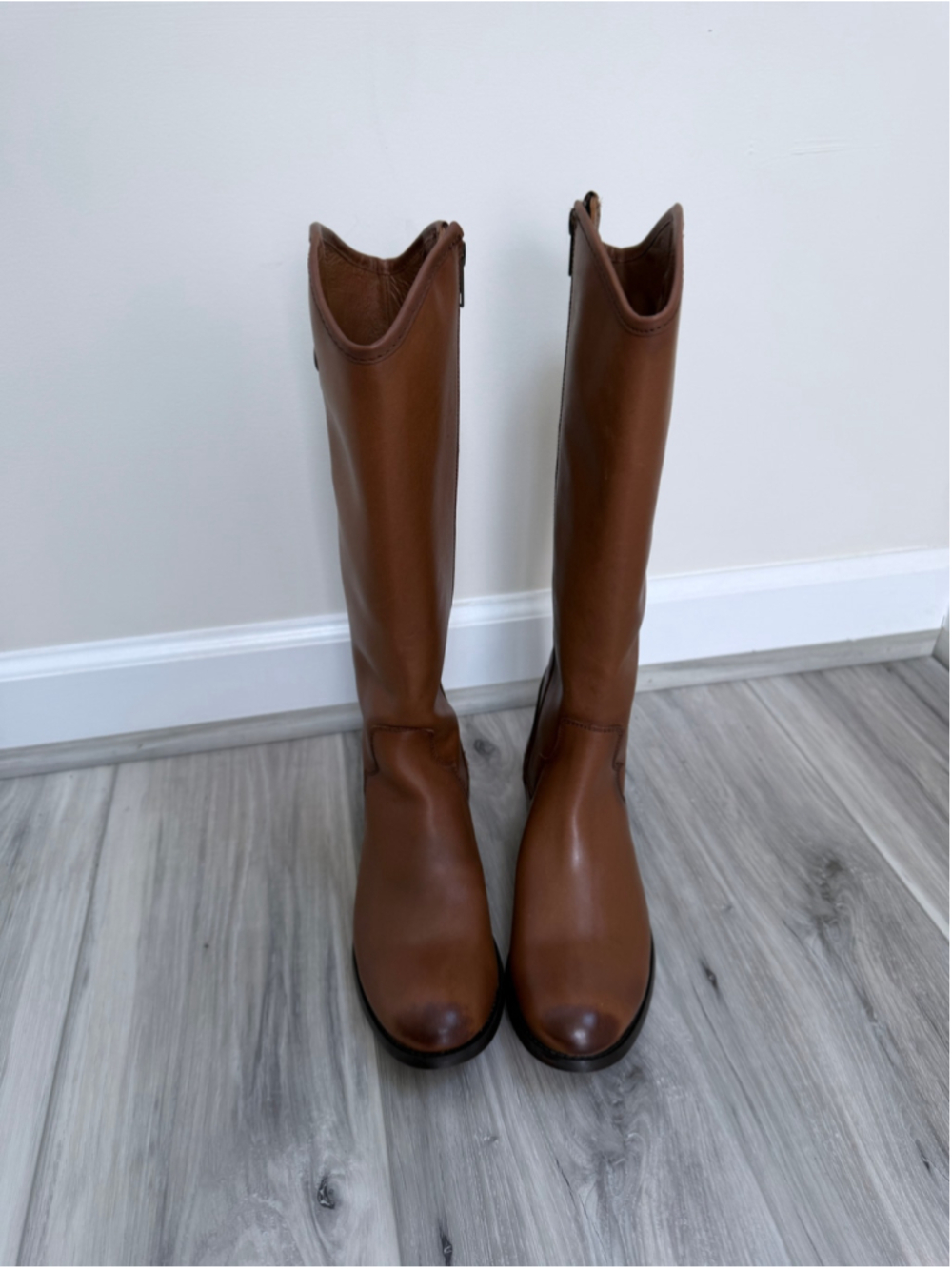 Frye Marissa Medallion Tall Riding Boots Women’s 7 Cognac Leather New Without Bo - Picture 3 of 14